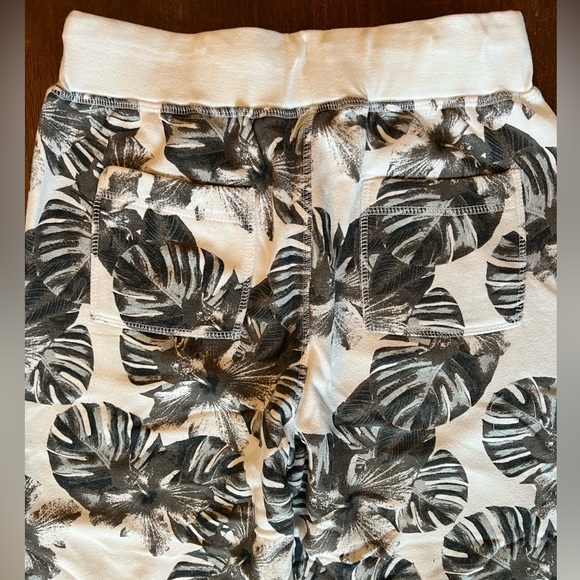 NWOT TA Tracy Anderson G.I.L.I. Cropped French Terry Joggers - Picture 8 of 9